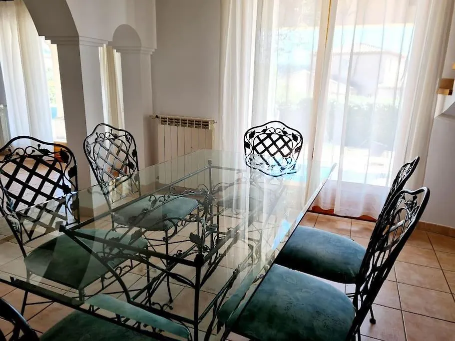 Hébergement de vacances Villa Avec Jardin Au Calme A 7 Min De Cassis Roquefort-la-Bédoule France